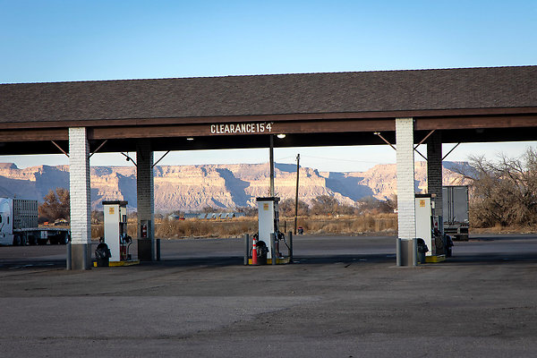 SINCLAIR GAS STATION GREEN RIVER UT-10