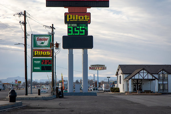 SINCLAIR GAS STATION GREEN RIVER UT-9