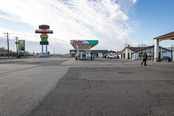 SINCLAIR GAS STATION GREEN RIVER UT-6