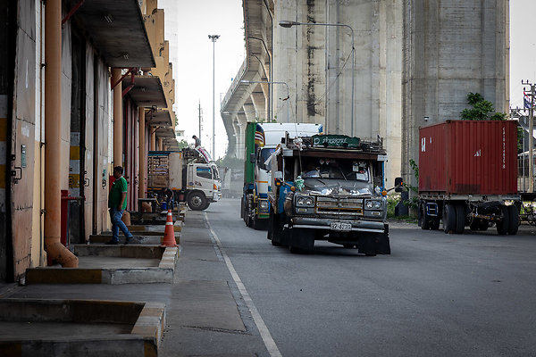 SUB SRI THAI PORT-3548