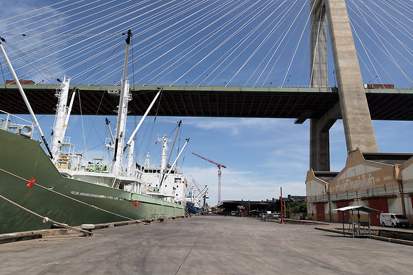 SUB SRI THAI PORT-3527