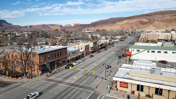 MAIN STREET MOAB DIRECTOR SCOUT DRONE-2