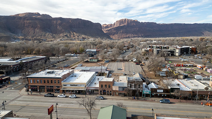MAIN STREET MOAB DIRECTOR SCOUT DRONE-9