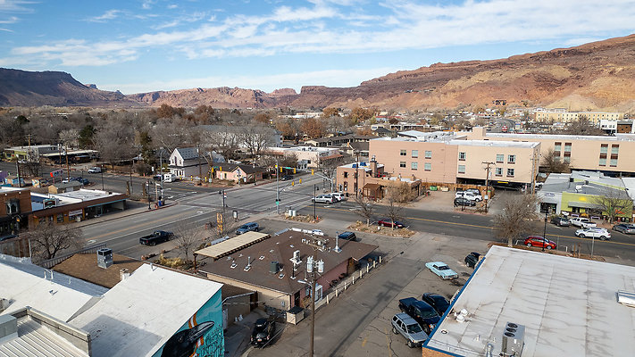 MAIN STREET MOAB DIRECTOR SCOUT DRONE-8