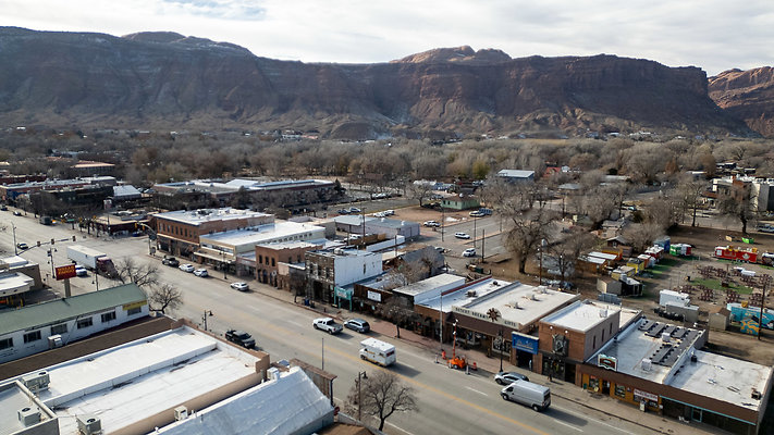 MAIN STREET MOAB DIRECTOR SCOUT DRONE-16