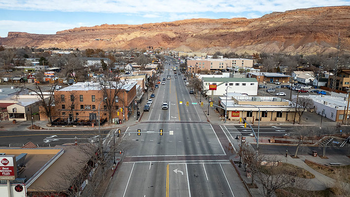 MAIN STREET MOAB DIRECTOR SCOUT DRONE-25