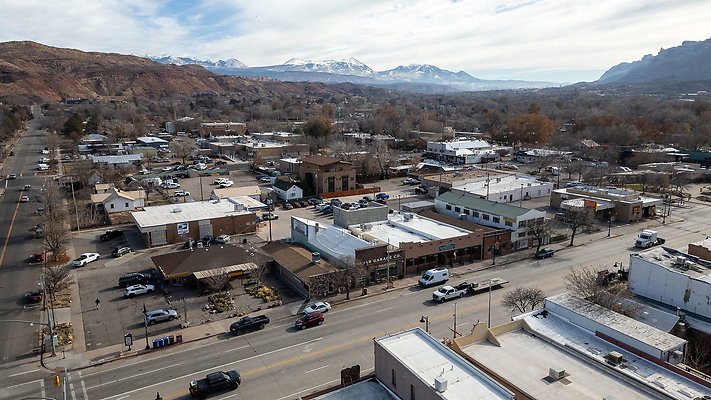 MAIN STREET MOAB DIRECTOR SCOUT DRONE-23