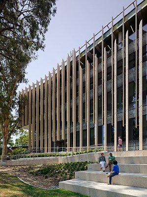 University of Queensland Center For Advanced Imaging