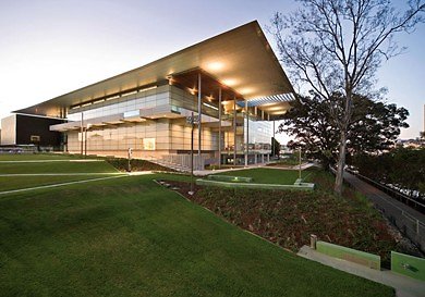 the-brisbane-effect-naomi-stead-390x273