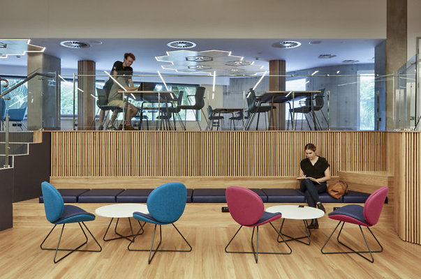 queensland-university-of-technology-gardens-point-campus-d-block-collaborative-learning-space-11-700x464