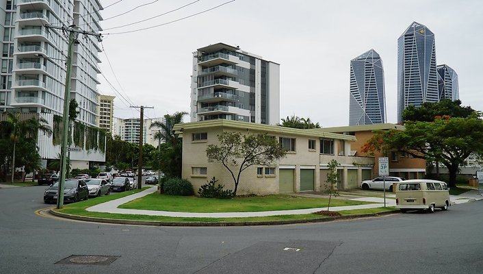 Cannes Ave10