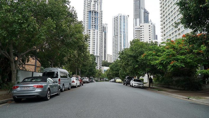 Riverview Parade, Surfers Paradise