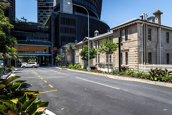 WILLIAMS ST @ ELIZABETH ST