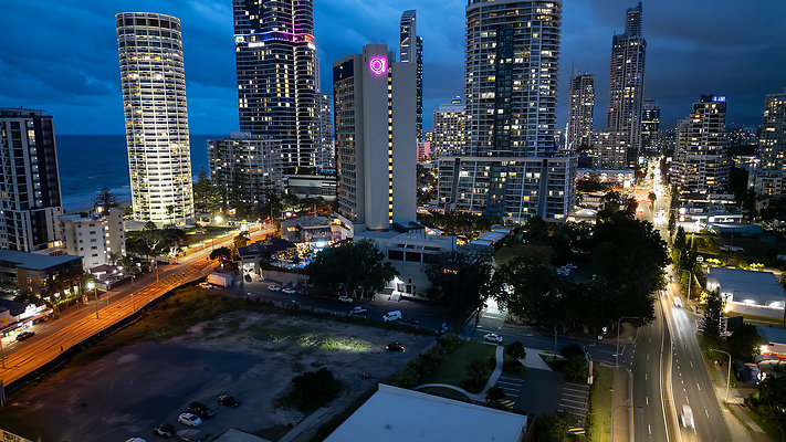 PARADISO PLACE SURFERS PARADISE