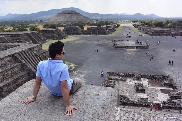 Sitting-on-a-Teotihuacan-pyramid