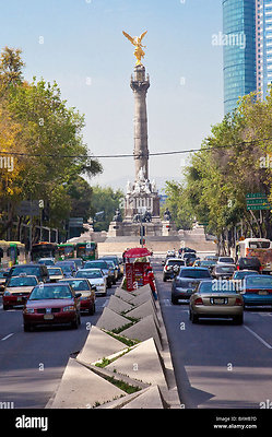angel-de-la-independencia-on-paseo-de-la-reforma-in-mexico-city-mexico-BXWB7D