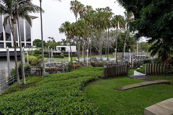 MARINA CONCOURSE-7