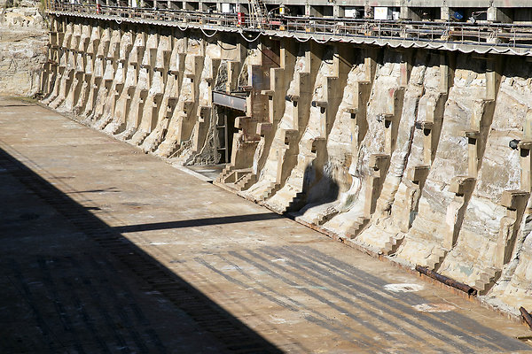 Cairnscross Dry Dock 162
