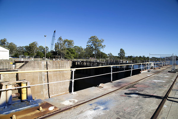 Cairnscross Dry Dock 160