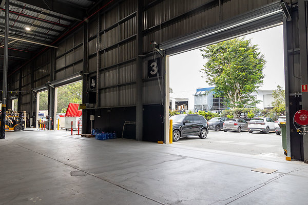 WAREHOUSE 8 DISTRIBUTION AVE MOLENDINAR-4