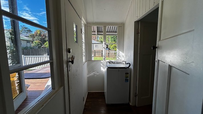 8 Kidd St30