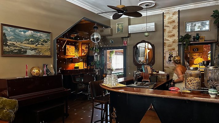 Woolloongaba Bar7