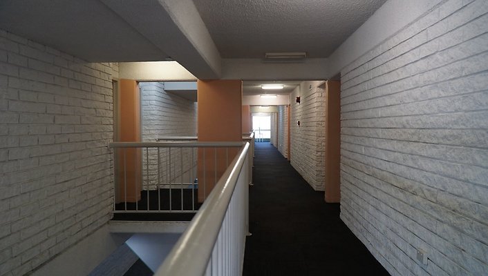 55 Eden Ave17