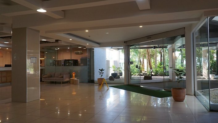 55 Eden Ave48