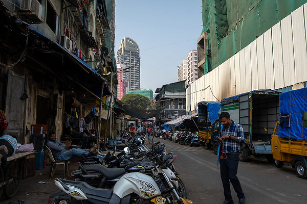 MUMBAI DIRECTOR SCOUT DAY 2-78 MUMBAI DIRECTOR SCOUT DAY 2-78